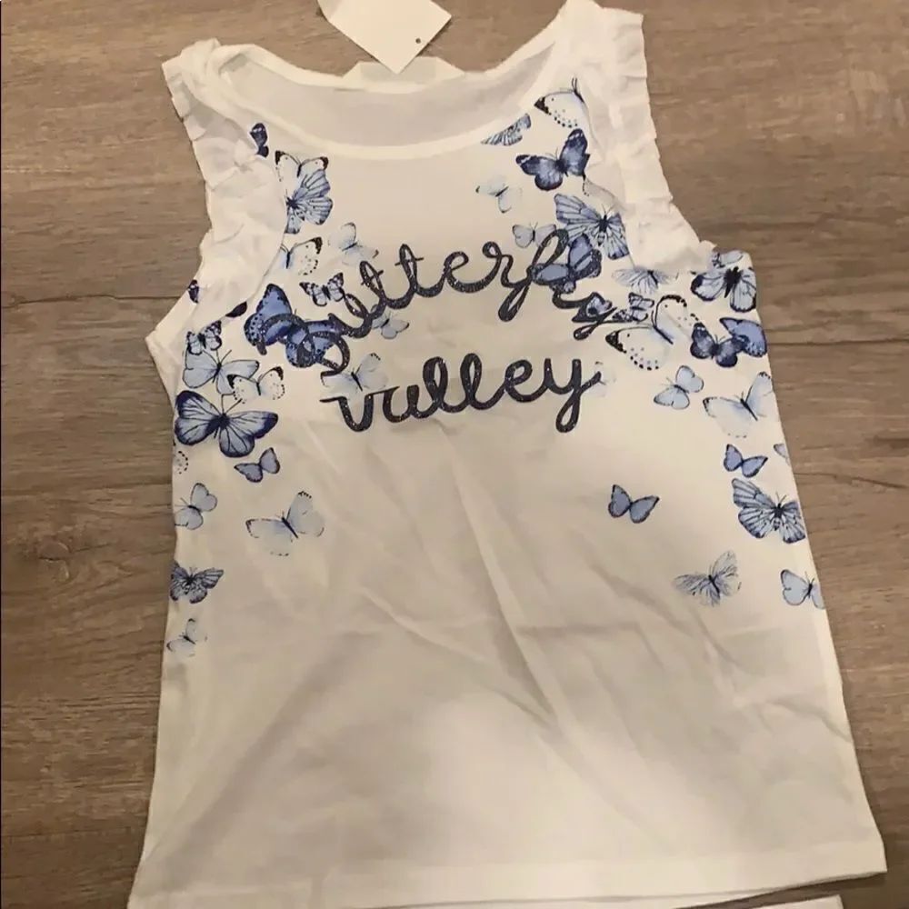 Butterfly top  🦋 - Picture 2 of 5